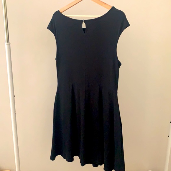 Sleeveless Dress - Picture 2 of 3